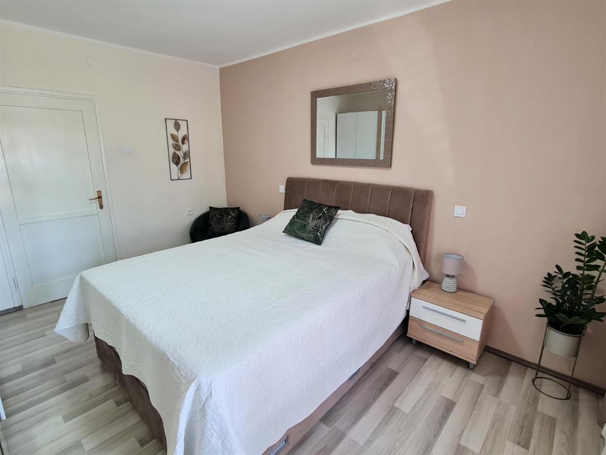 M & M Apartment Πούλα Εξωτερικό φωτογραφία